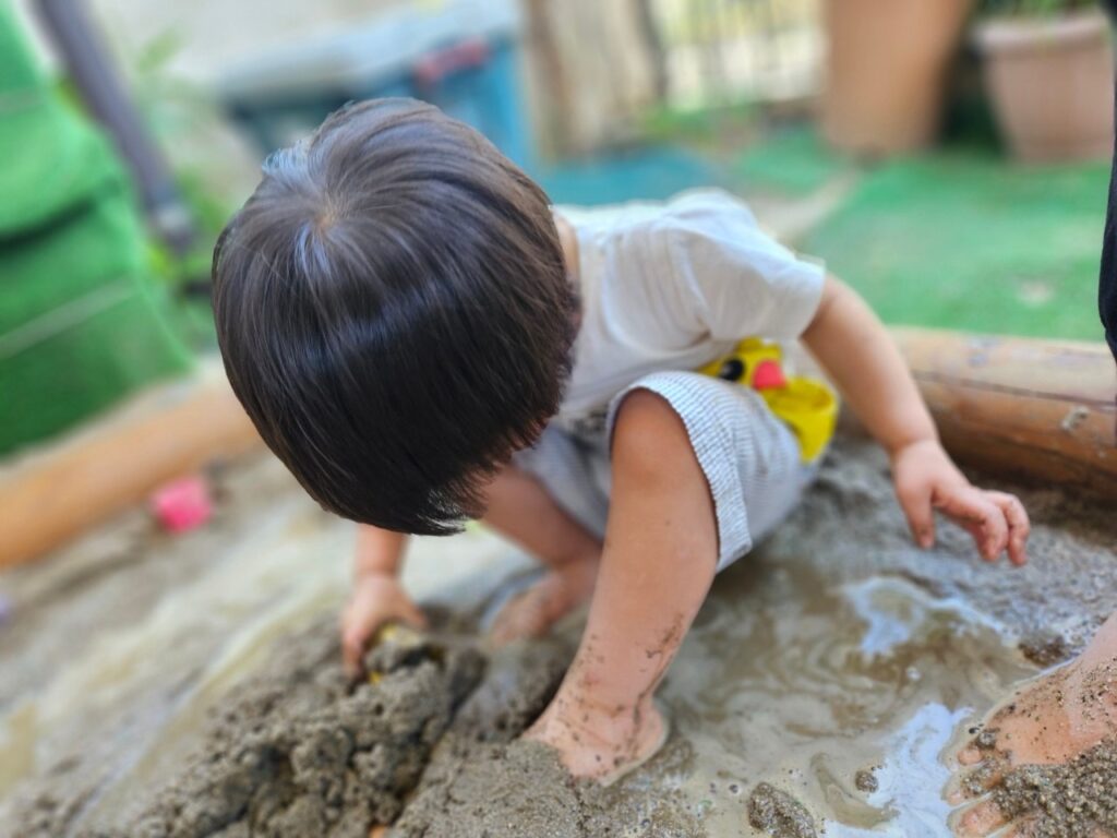 泥んこ遊びの季節がやってきました✨