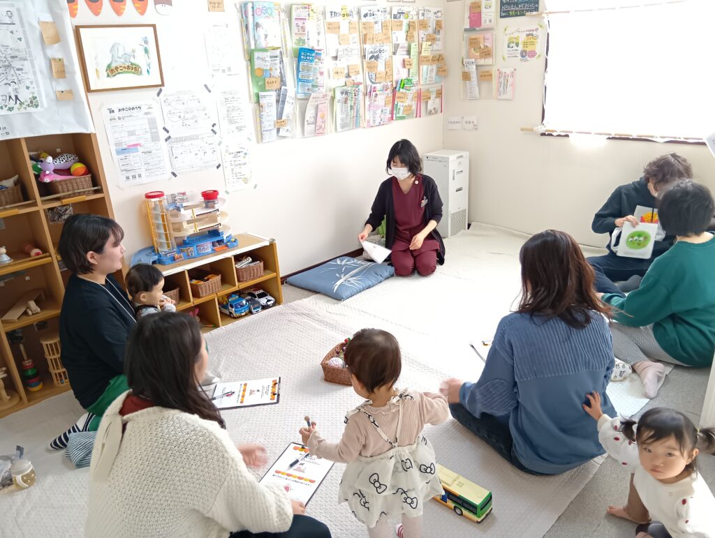 ☆おやこのおうち☆講座　『お口を育てる離乳食』の様子🥄